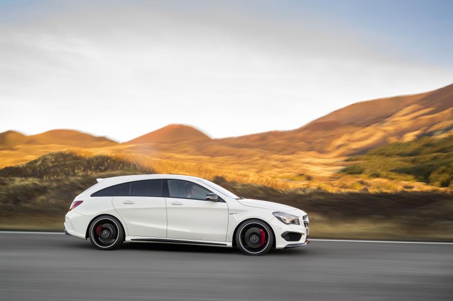  Mercedes-AMG CLA45 Shooting Brake 2015 года  (фото 14 из 32)